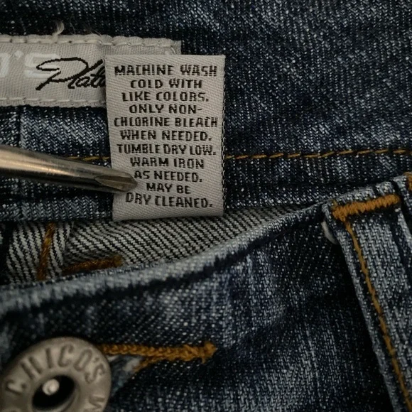 Chico’s Platinum Size 2 Denim Crop Jeans - Picture 4 of 16